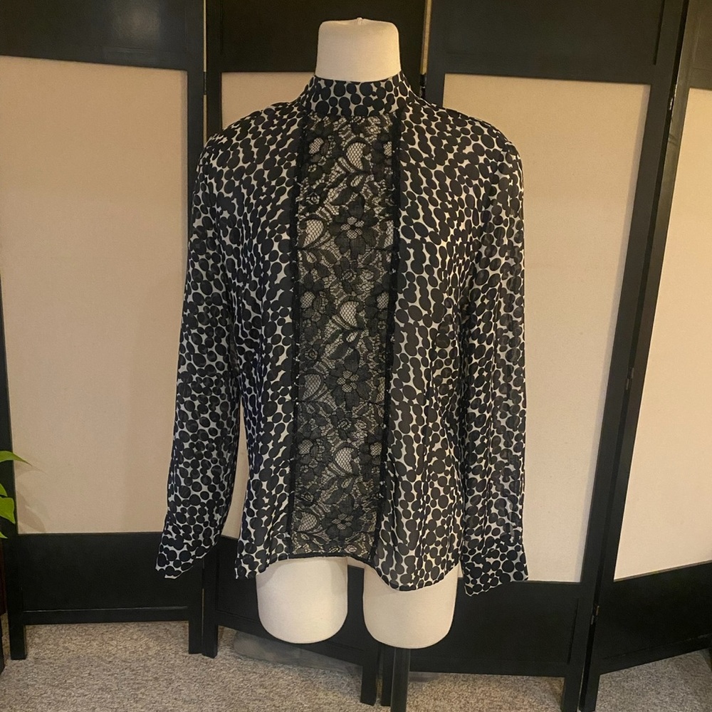 New Black And White Beauty : The J. Peterman Company Confidence Blouse View 3